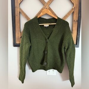 Universal Thread Cropped Green Cardigan
